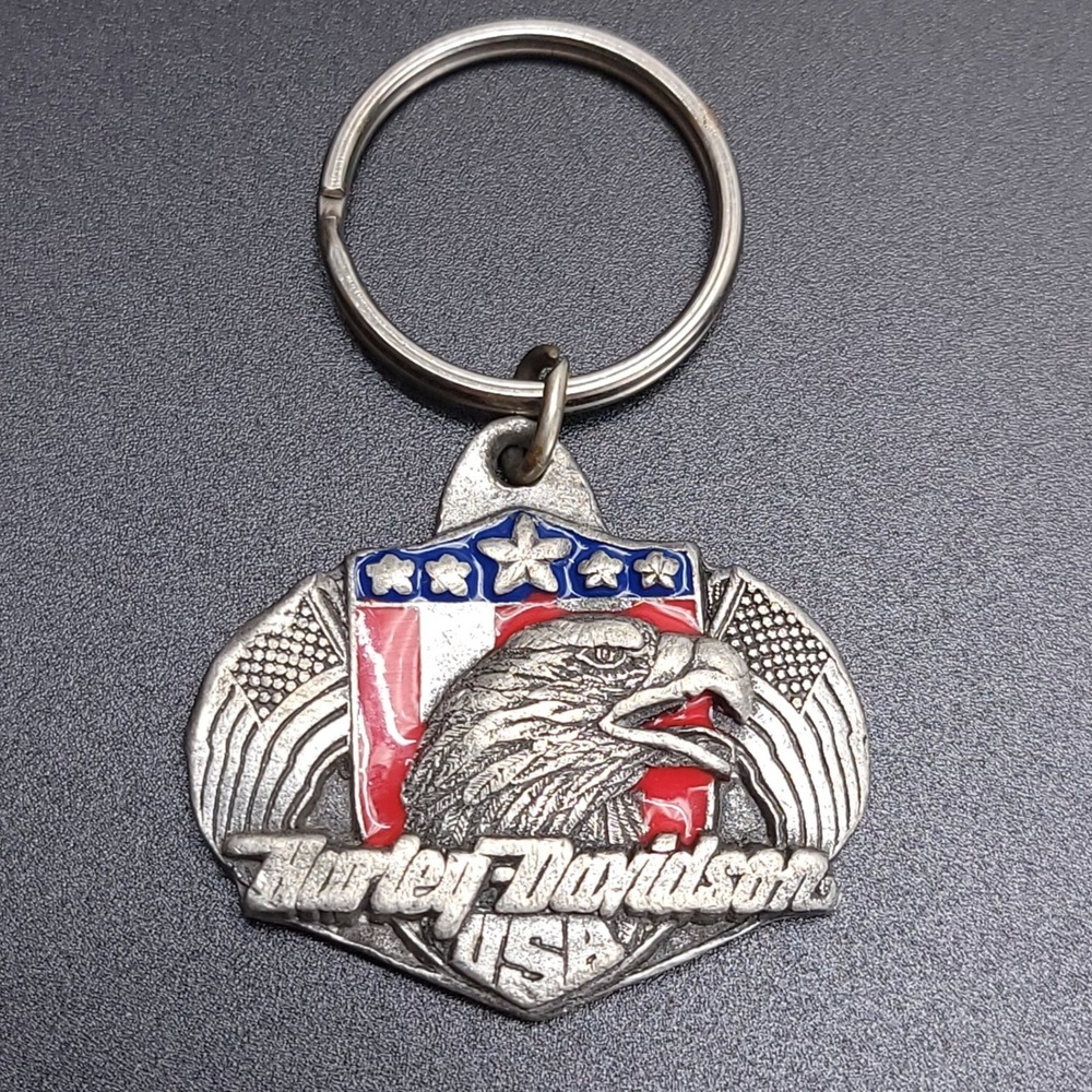 Vintage 1989 Harley Davidson USA Eagle Keychain Siskiyou Buckle Co Pewter Enamel
